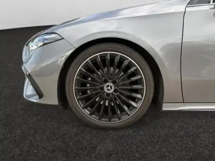 Photo 13 Mercedes Classe A  200 d 150ch AMG Line 8G-DCT