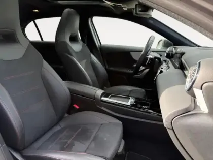 Photo 14 Mercedes Classe A  200 d 150ch AMG Line 8G-DCT