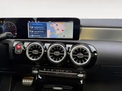 Photo 10 Mercedes Classe A  200 d 150ch AMG Line 8G-DCT