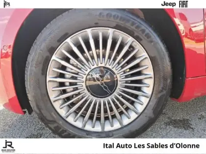 Photo 10 Fiat 500  e 118ch Pack Confort & Style MY24 (coup de pouce 3600 déduit)
