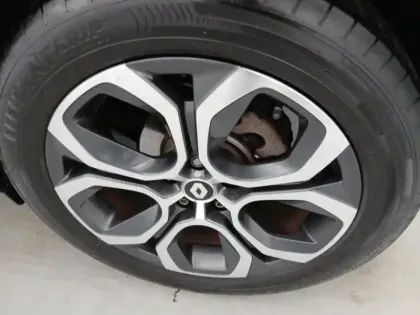 Photo 9 Renault Captur  1.6 E-Tech hybride 145ch Intens -21