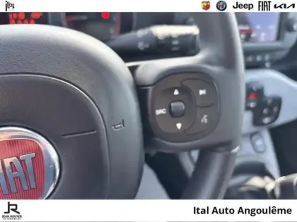 Photo 14 Fiat Panda  1.0 70ch BSG S&S City Cross Garmin