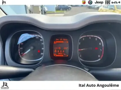 Photo 12 Fiat Panda  1.0 70ch BSG S&S City Cross Garmin