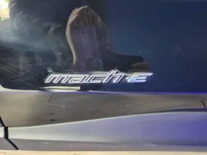 Photo 15 Ford Mustang  Mach-E 269ch Standard Range 72,6kWh Mach-E Propulsion