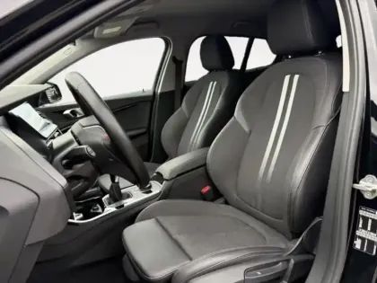 Photo 23 BMW Serie 1 Série 1 118i 136ch Edition Sport