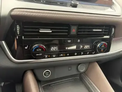 Photo 15 Nissan Qashqai Gén. III (J12) Ph1 Tekna+ 5