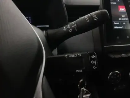 Photo 12 Renault Clio Gén. V (BJA) Ph2 Evolution 5