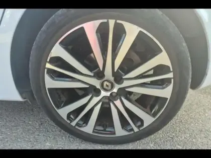 Photo 12 Renault Clio Gén. V (BJA) Ph1 Initiale Paris 5