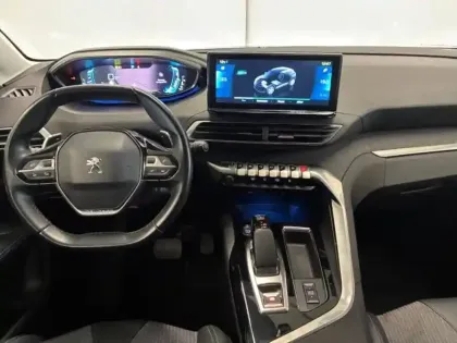 Photo 11 Peugeot 3008  HYBRID 225ch Allure Pack e-EAT8