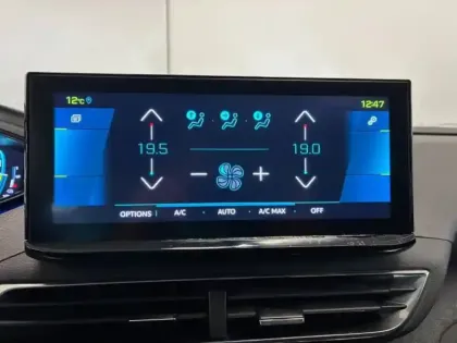 Photo 14 Peugeot 3008  HYBRID 225ch Allure Pack e-EAT8