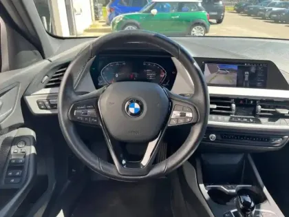 Photo 10 BMW Serie 1 Série 1 116dA 116ch Business Design DKG7