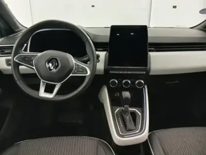 Photo 12 Renault Clio  1.6 E-Tech hybride 145ch Techno