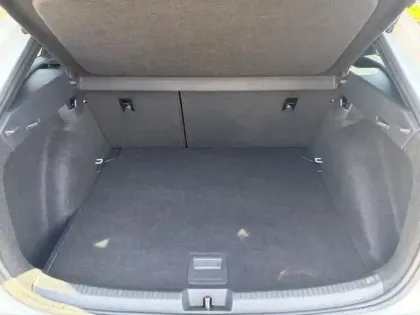 Photo 12 Volkswagen Taigo  1.0 TSI 110ch R-Line DSG7