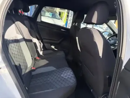 Photo 11 Volkswagen Taigo  1.0 TSI 110ch R-Line DSG7