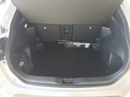 Photo 8 Toyota Yaris Gén. I Ph1 NG Design 5