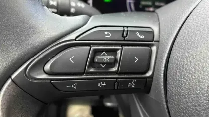 Photo 27 Toyota Yaris  Hybride 116h