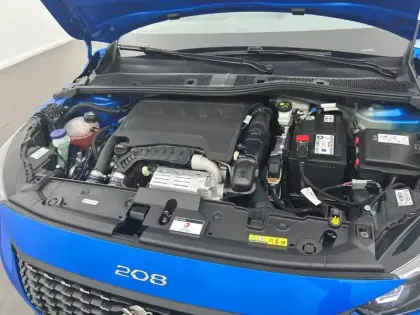 Photo 98 Peugeot 208  PureTech 100 S&S EAT8