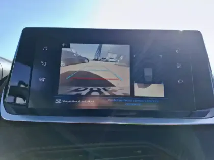 Photo 82 Peugeot 208  PureTech 100 S&S EAT8