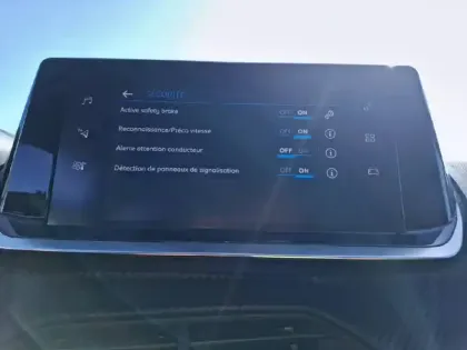 Photo 53 Peugeot 208  PureTech 100 S&S EAT8