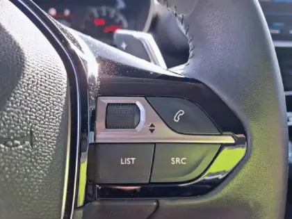 Photo 50 Peugeot 208  PureTech 100 S&S EAT8