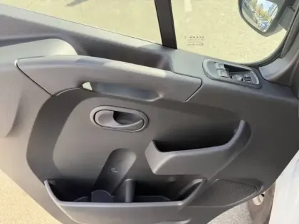 Photo 8 Renault Master  FGN TRAC F3500 L2H2 BLUE DCI 135