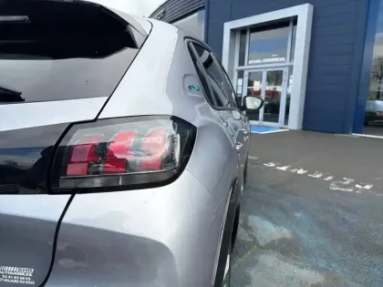 Photo 16 Peugeot 208  Electrique 50 kWh 136ch