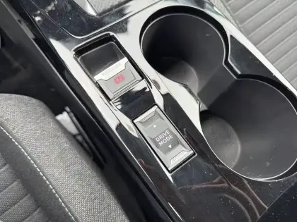 Photo 31 Peugeot 208  Electrique 50 kWh 136ch