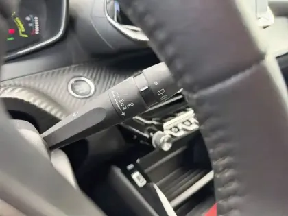 Photo 20 Peugeot 208  Electrique 50 kWh 136ch