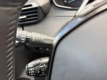 Photo 19 Peugeot 208  Electrique 50 kWh 136ch