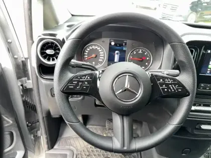 Photo 79 Mercedes Vito  FOURGON 114 CDI LONG BVM6 RWD