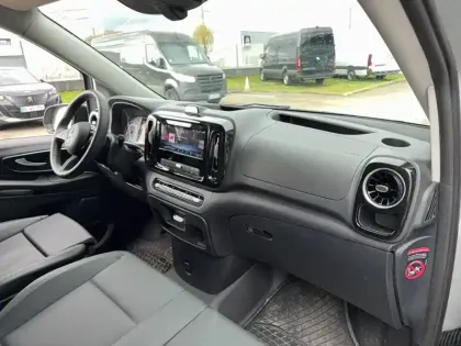 Photo 45 Mercedes Vito  FOURGON 114 CDI LONG BVM6 RWD