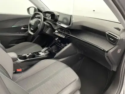 Photo 80 Peugeot 2008  PureTech 130 S&S EAT8