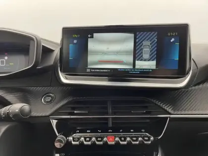 Photo 38 Peugeot 2008  PureTech 130 S&S EAT8