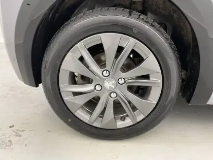 Photo 18 Peugeot 208  Electrique 50 kWh 136ch