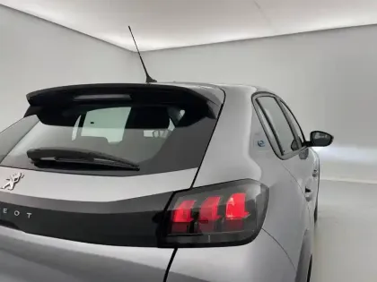 Photo 30 Peugeot 208  Electrique 50 kWh 136ch