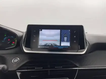 Photo 31 Peugeot 208  Electrique 50 kWh 136ch