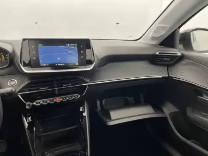 Photo 26 Peugeot 208  Electrique 50 kWh 136ch