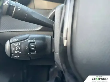 Photo 37 Peugeot 208 Gén. II Ph1 NG GT 5