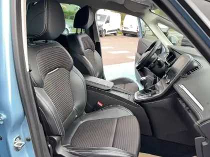 Photo 29 Renault Scenic  Blue dCi 120