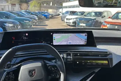 Photo 15 Peugeot 5008  Hybrid 136 e-DCS6