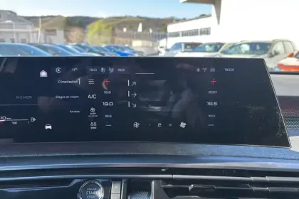 Photo 20 Peugeot 5008  Hybrid 136 e-DCS6