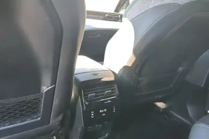 Photo 21 Peugeot 5008  Hybrid 136 e-DCS6