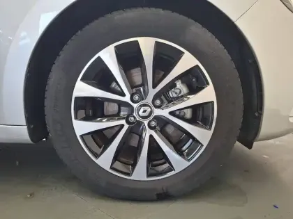 Photo 56 Renault Clio Gén. V (BJA) Ph1 Intens 5