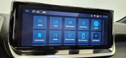 Photo 29 Peugeot 208  Hybrid 136 e-DCS6