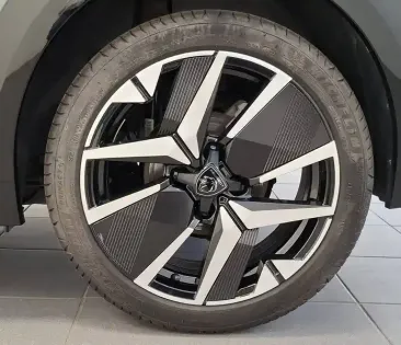 Photo 59 Peugeot 208  Hybrid 136 e-DCS6