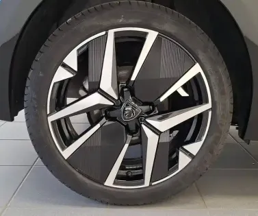 Photo 3 Peugeot 208  Hybrid 136 e-DCS6