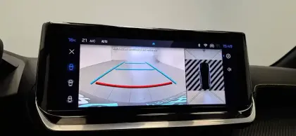 Photo 5 Peugeot 208  Hybrid 136 e-DCS6