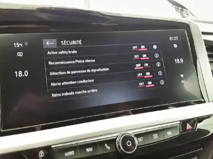 Photo 19 Opel Grandland  1.2 Turbo 130 ch BVA8