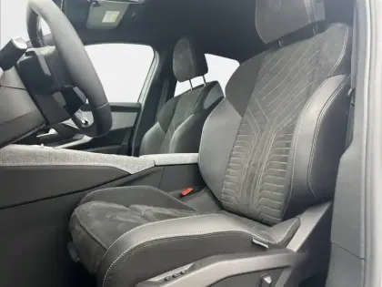 Photo 66 Peugeot 3008  Hybrid 145 e-DCS6