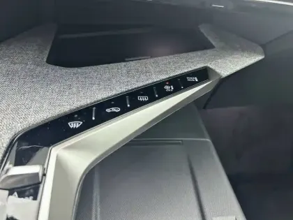 Photo 47 Peugeot 3008  Hybrid 145 e-DCS6